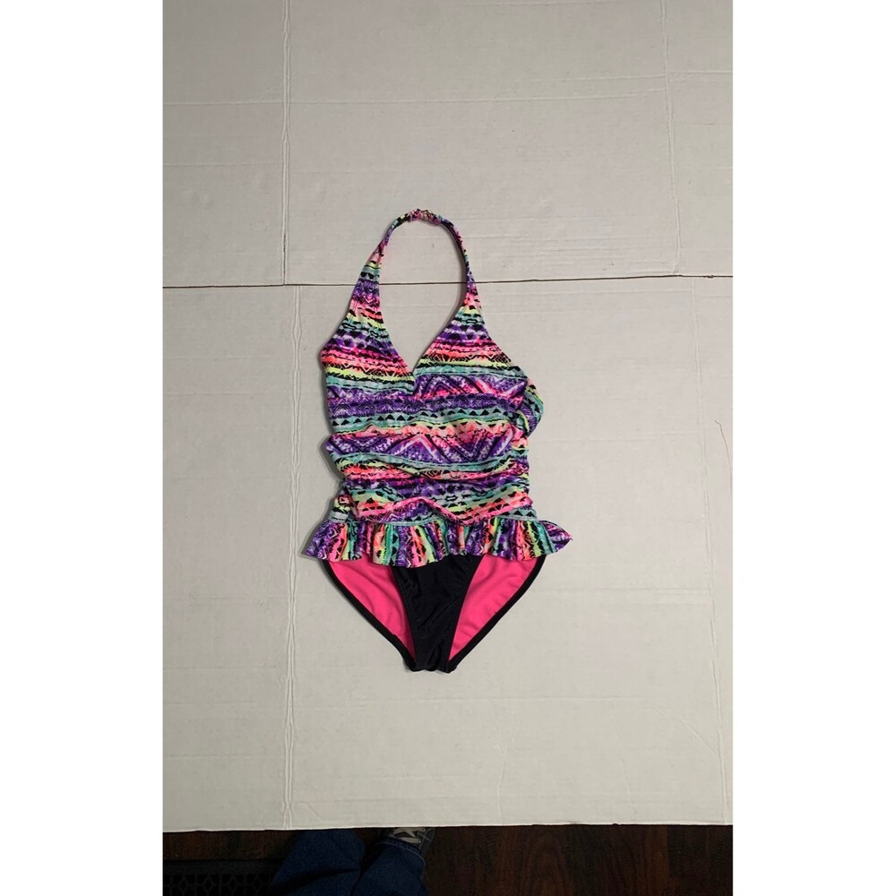 Wonder Nation One Piece Swimsuit. Size M 7-8.